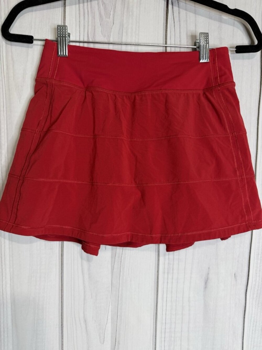 Lululemon Pace Rival Mid Rise Skirt Skort Tiered Panels Red Womens Size 2